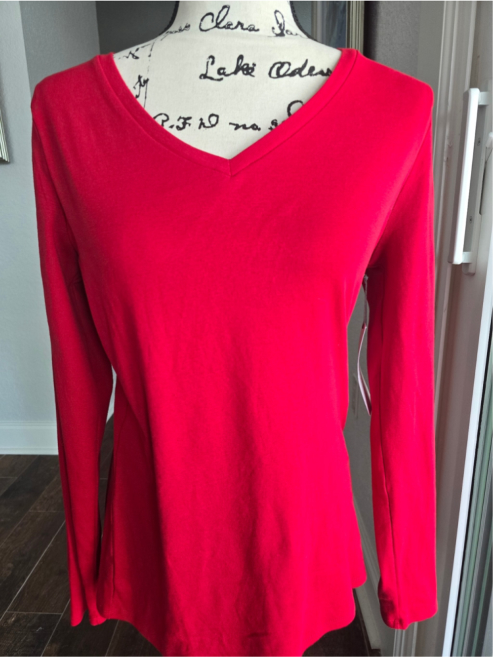 Liz Claiborne Red V Neck Long Sleeve Top Size L NWT